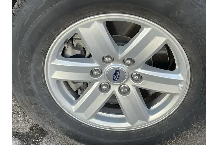 $33642 : Ford F-150 2023 4x2 XLT 4dr image 4