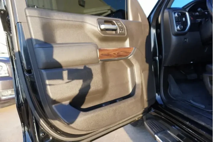 $39988 : GMC Sierra 1500 2021 4x4 SLT image 8