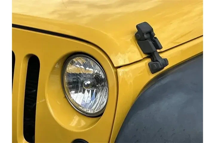 $18637 : Jeep Wrangler Unlimited 2015 image 9