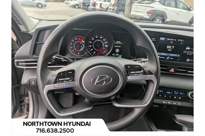 $18433 : Hyundai ELANTRA 2023 SEL 4dr image 7