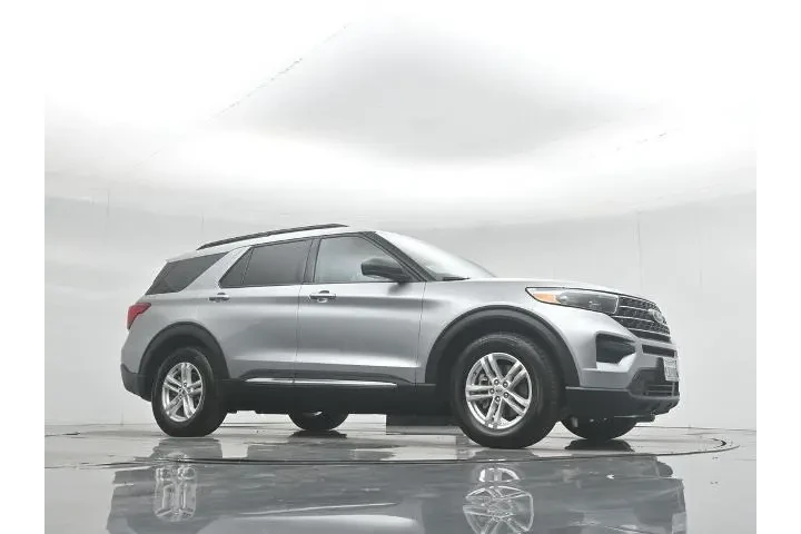 $28900 : Ford Explorer 2023 XLT 4dr S image 4