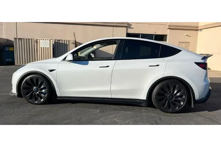 $28800 : Tesla Model Y 2022 AWD Long image 6