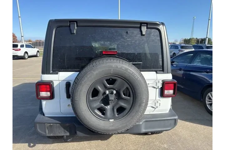 $19919 : Jeep Wrangler Unlimited 2020 image 9