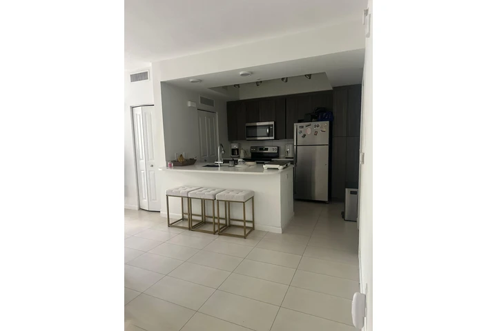 $925 : Habitación privada para mujer image 5