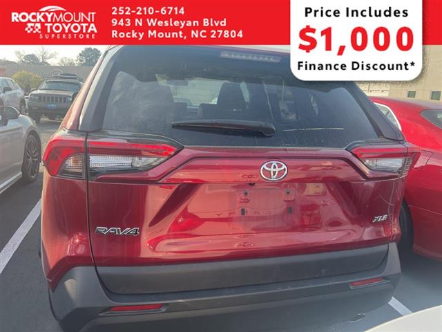 $24790 : PRE-OWNED 2022 TOYOTA RAV4 XLE image 9