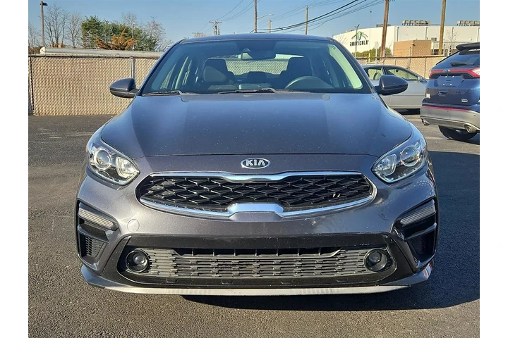 $12900 : 2019 Forte FE 6M image 2