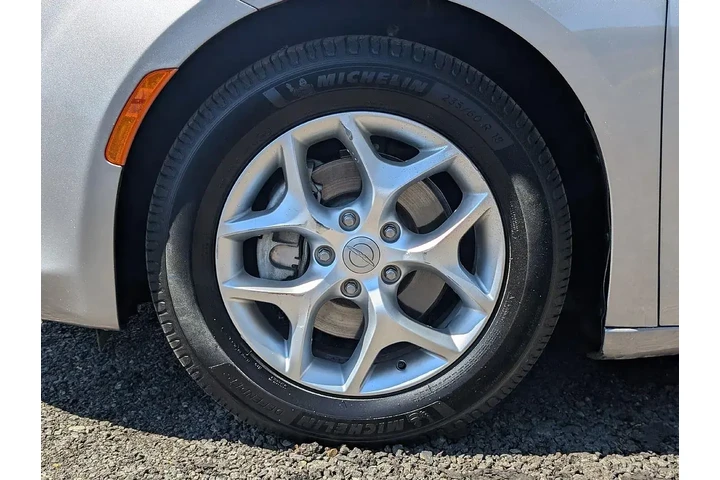 $16607 : Chrysler Pacifica 2020 Touri image 6