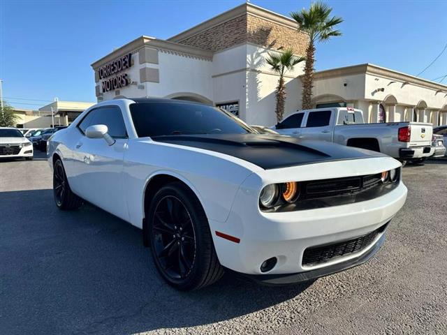 $19995 : Pre-Owned 2018 Challenger SXT image 4