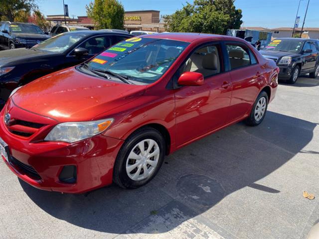 $11999 : 2011 Corolla LE image 2