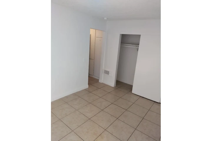 $1 : Apartamento image 5