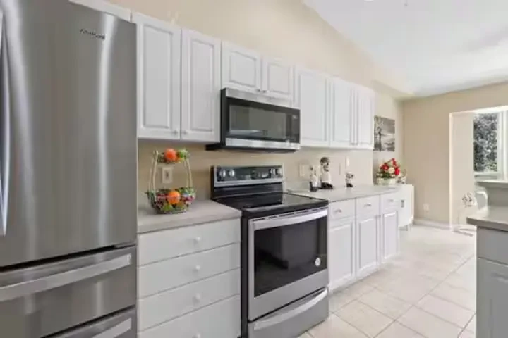 $2000 : Rento Casa En Cape Coral image 3
