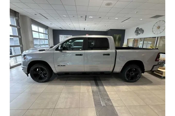 $36980 : Ram 1500 2023 4x4 Big Horn 4 image 6