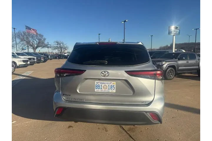 $26995 : Toyota Highlander 2021 XLE 4 image 4