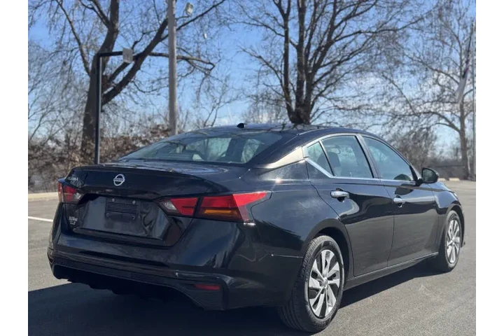 $8999 : 2020 Altima 2.5 S image 6