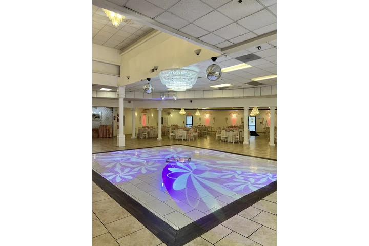 Thee Chateau Banquet Hall image 3