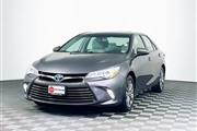 $19572 : PRE-OWNED 2016 TOYOTA CAMRY H thumbnail