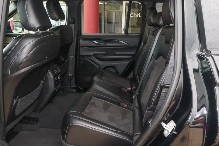 $26488 : 2023 Grand Cherokee Altitude image 8