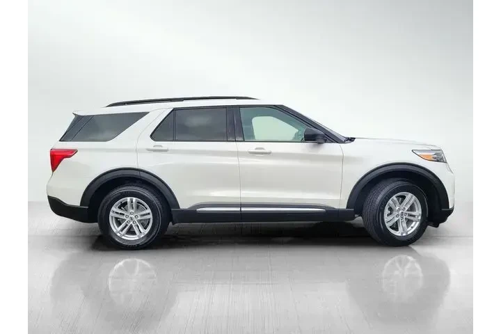 $27407 : Ford Explorer 2022 AWD XLT 4 image 3
