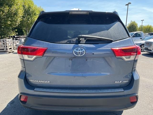 $23405 : PRE-OWNED 2018 TOYOTA HIGHLAN image 8