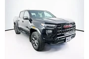 GMC Canyon 2023 4x4 AT4 4dr en Madison
