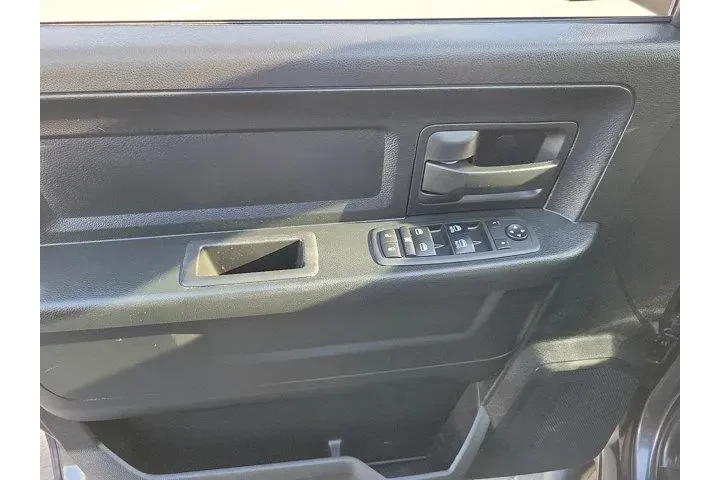 $15500 : Ram 1500 2018 4x2 Express 4d image 9