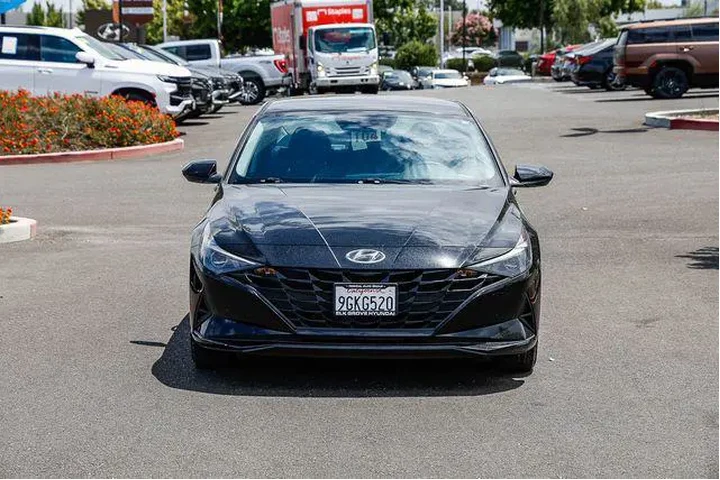 $18699 : Hyundai ELANTRA 2023 SEL 4dr image 1