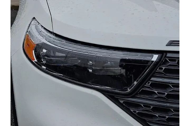 $33997 : Ford Explorer 2023 AWD XLT 4 image 9