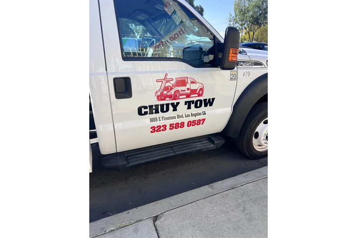 Chuy Towing Services image 6