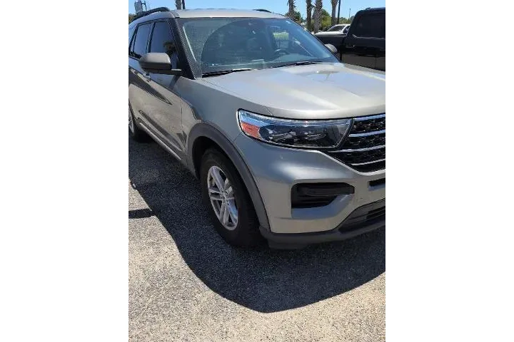 $23044 : Ford Explorer 2020 XLT 4dr S image 2