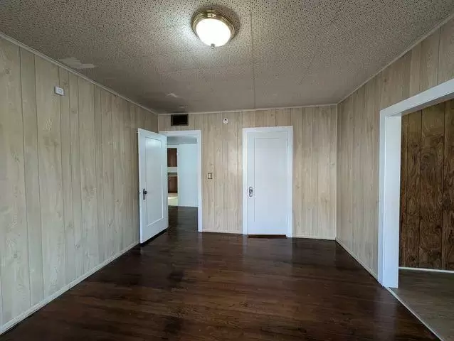 $1100 : Bakersfield CASA image 8