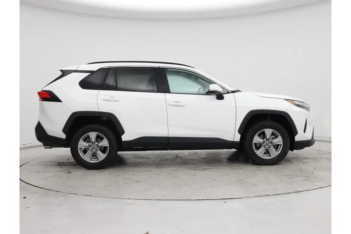 $28998 : Toyota RAV4 2022 XLE 4dr SUV image 7