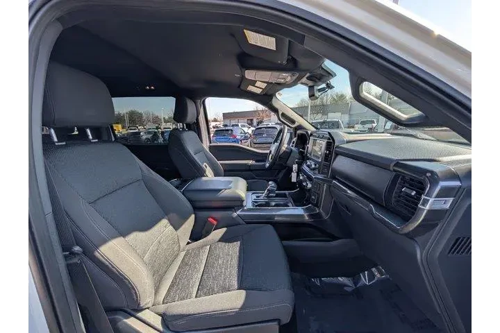 $39628 : Ford F-150 2023 4x4 XL 4dr S image 10