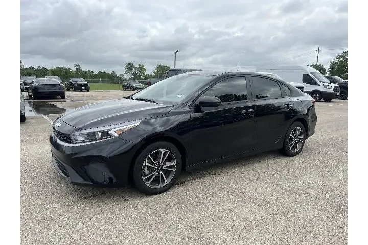 $17481 : Kia Forte 2023 LX 4dr Sedan image 4