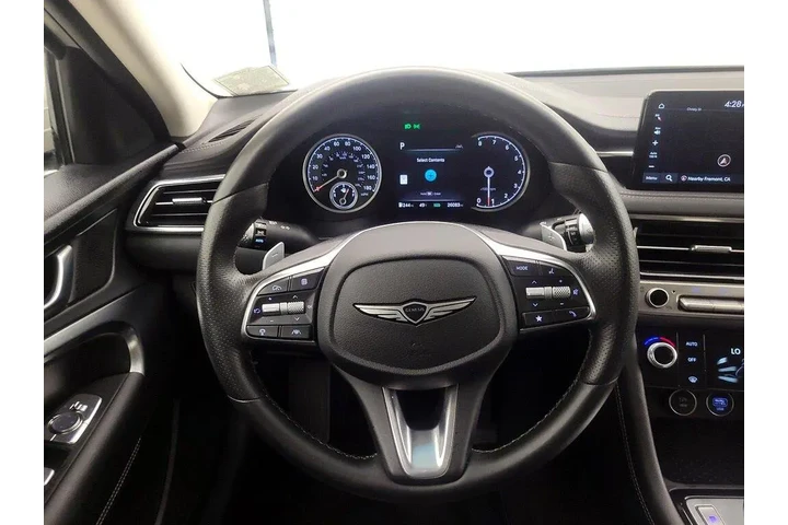 $29998 : Genesis G70 2025 2.5T Standa image 10