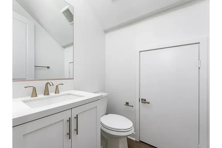 $4000 : Classic 3bd 3ba @ Huntington image 3