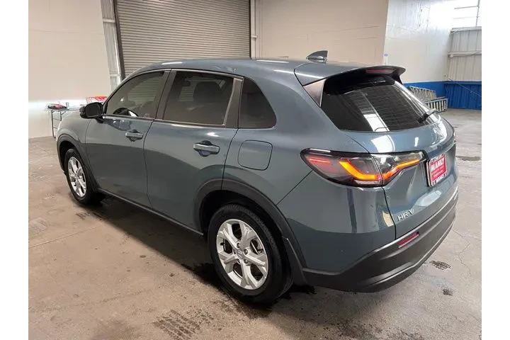 $22817 : Honda HR-V 2023 LX 4dr Cross image 5