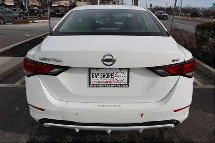 $17424 : Nissan Sentra 2022 SV 4dr Se image 5