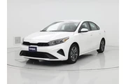 $15998 : Kia Forte 2023 LXS 4dr Sedan thumbnail