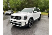 $32420 : Kia Telluride 2025 S 4dr SUV thumbnail