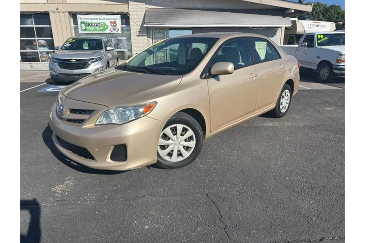 2011 Corolla LE image 7