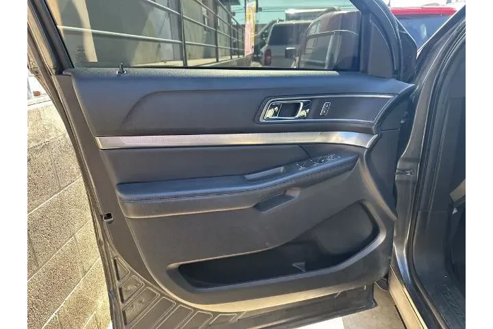 $17500 : Ford Explorer 2018 XLT 4dr S image 7