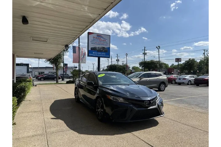 $23999 : 2019 Camry L image 3