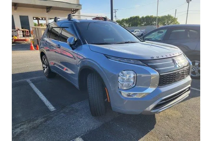 $35427 : Mitsubishi Outlander 2025 SE image 3