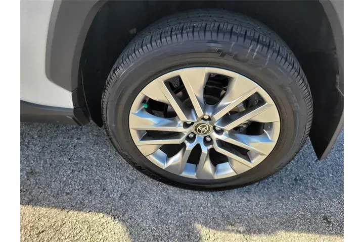 $33591 : Toyota RAV4 2024 Limited 4dr image 7