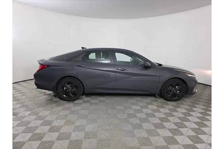 $18987 : Hyundai ELANTRA Hybrid 2023 image 9