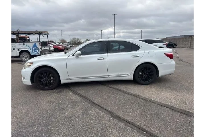 $7982 : Lexus LS 460 2010 AWD 4dr Se image 4