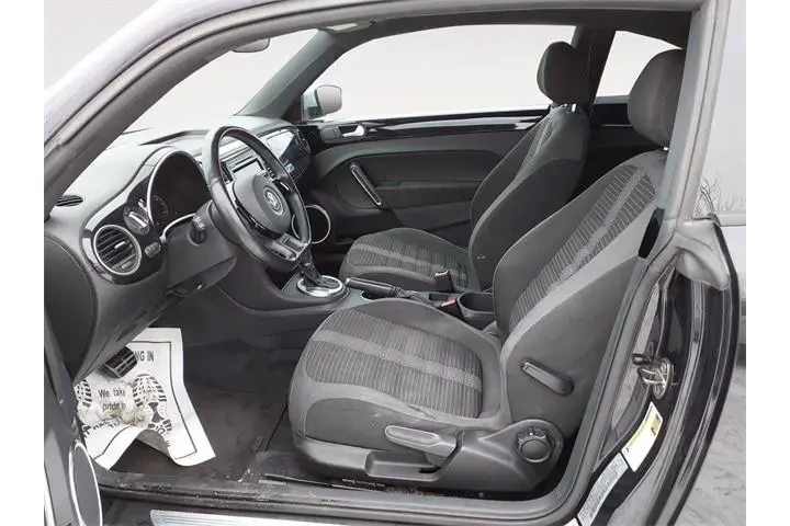 $8961 : Volkswagen Beetle 2012 Turbo image 9