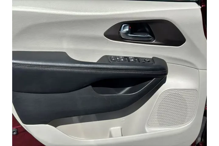 $15497 : Chrysler Pacifica 2019 Touri image 10