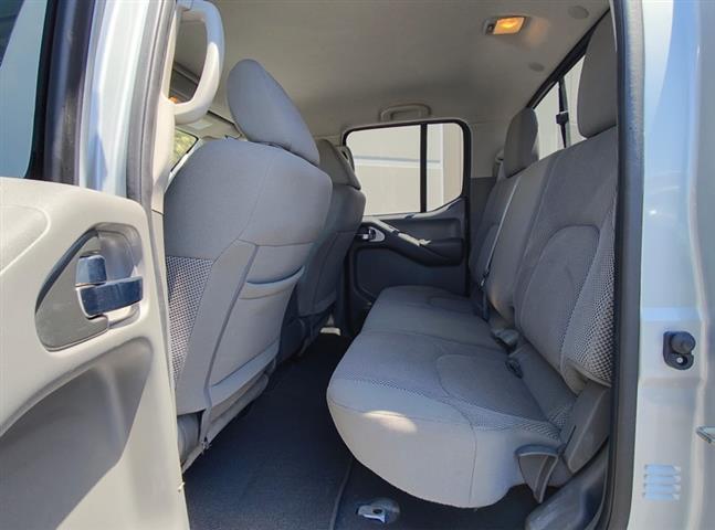 2019 Frontier S Crew Cab 6MT image 7