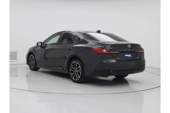 $34998 : Toyota Camry 2025 XLE 4dr Se image 2